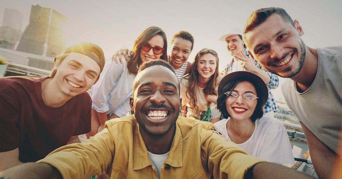 2026 E-Ticaret Devrimi: Sektördeki En Yeni Yenilikler ve Gelecek Trendleri - Diverse group of micro-influencers collaborating on social media campaign