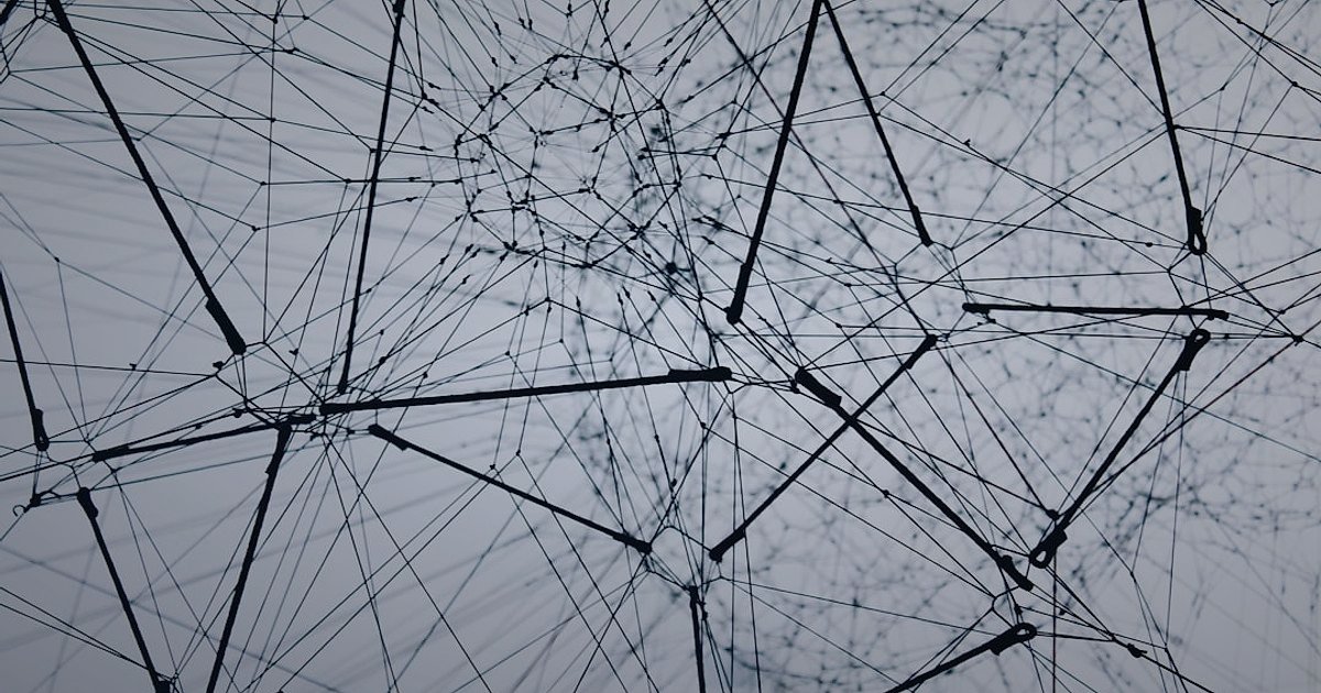 2026 Pazaryeri Trendleri: E-Ticarette Yeni Fırsatları Keşfedin! - AI algorithm visualization with interconnected nodes data points