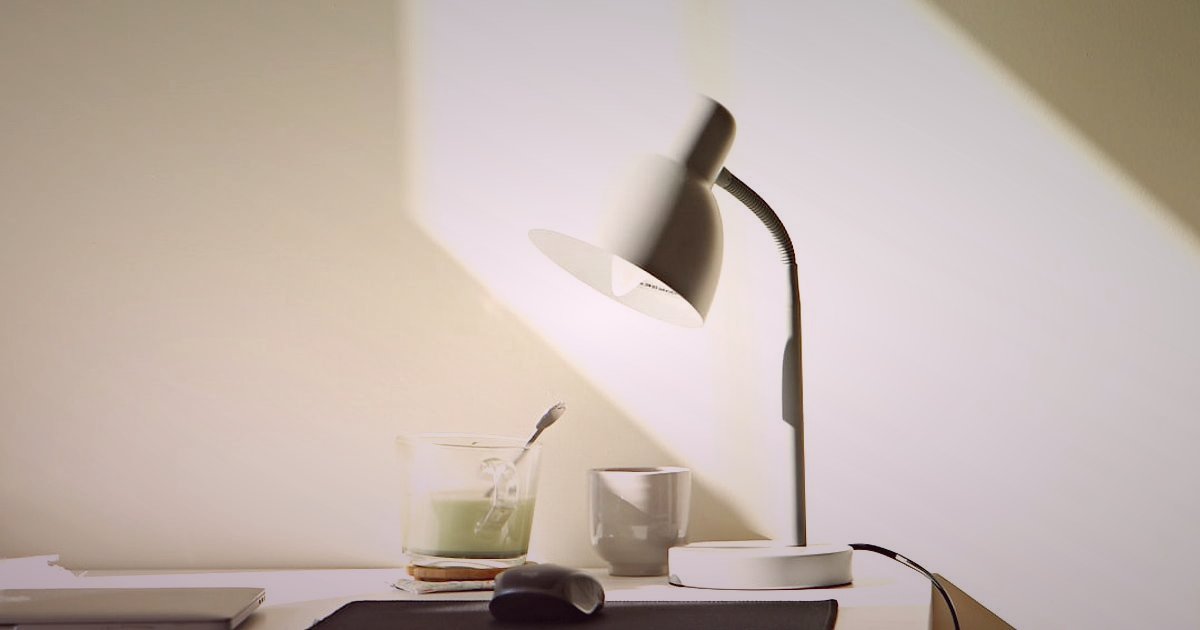 2026 Stoksuz Satış Rehberi: Dropshipping'in Temelleri ve Başarı Sırları - minimalist office desk with laptop and notebook