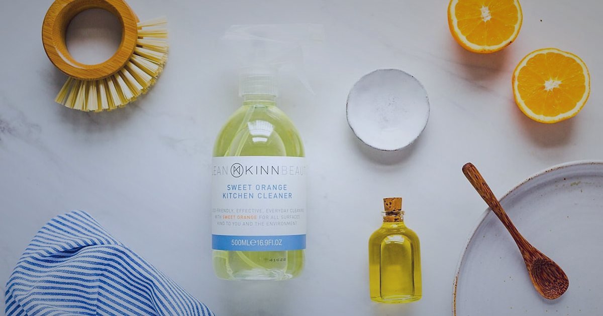 2026'da Dropshipping Ürünleri: Karlı ve Trend Seçimler İçin Kapsamlı Rehber - diverse arrangement of eco-friendly household cleaning supplies