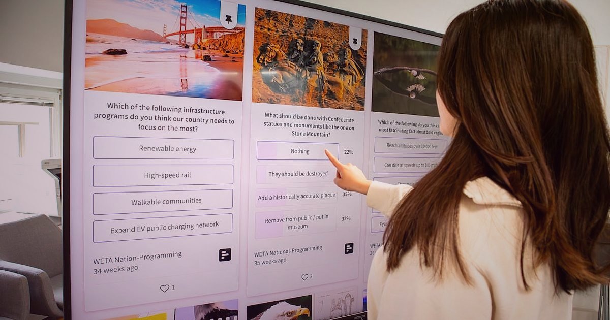 2026'da E-Ticaretin Yeni Yüzü: Yapay Zeka ve Kişiselleştirmenin Yükselişi - interconnected digital devices showing seamless user journey