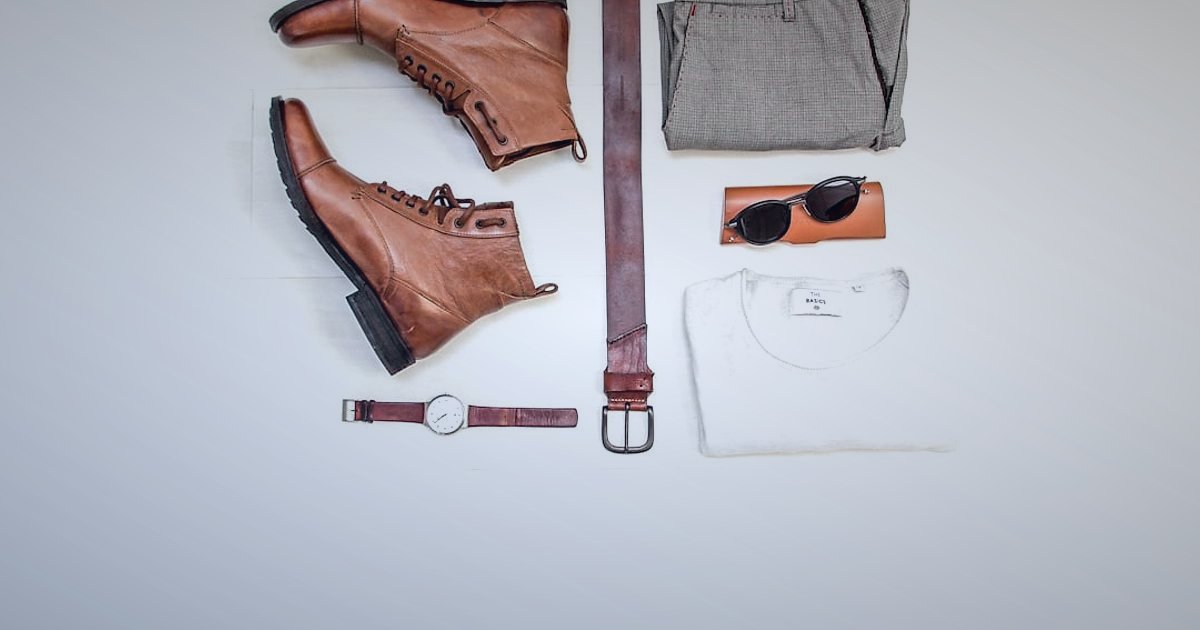 2026'da N11'de Mağaza Açma: Kârınızı Katlayacak Adım Adım Rehber - flat lay of various clothing items and accessories neatly arranged