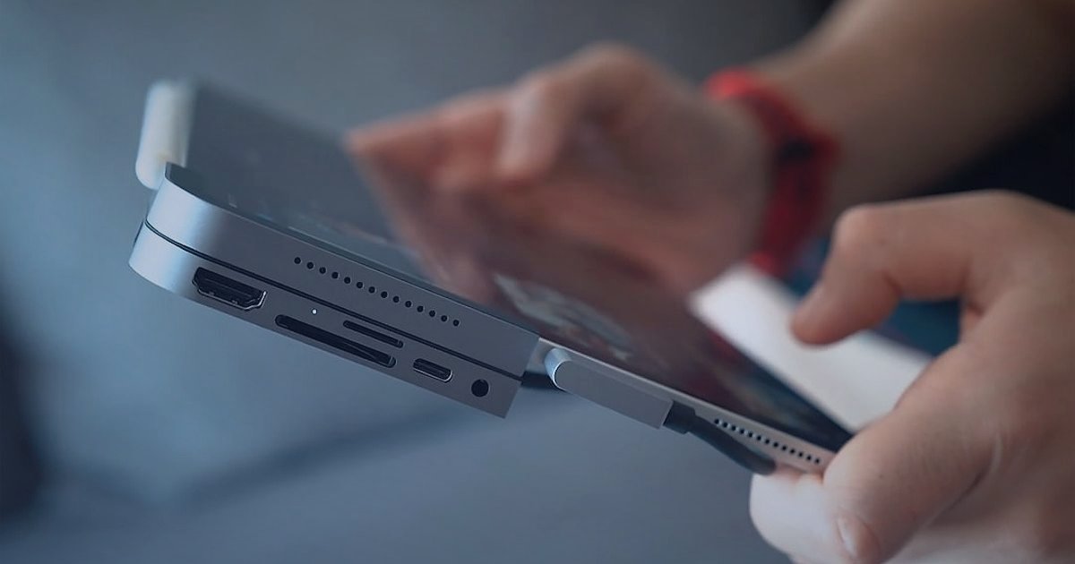 Aydınlatma Pazarında Kârlı Adım: Spot & Gömme Komisyon Analizi 2026 - hand calculating percentages on a tablet screen