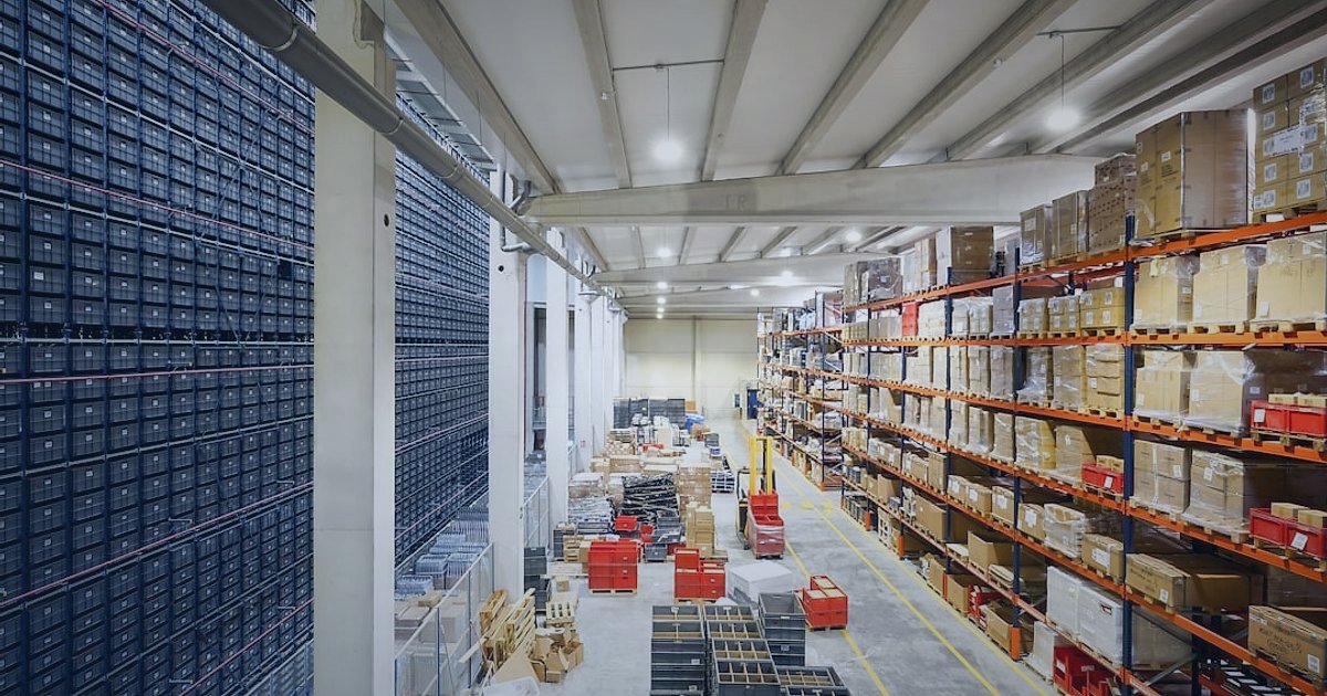 Çiçeksepeti Satıcı Paneli Kullanım Kılavuzu 2026: Yeteneklerinizi Keşfedin! - order fulfillment process in a warehouse