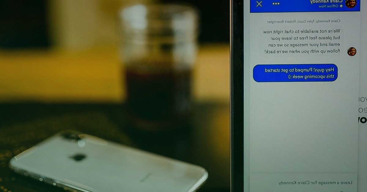 Dijital Pazarlama Geleceği 2026: Yapay Zeka ve Veri Odaklı Stratejiler - AI chatbot interface customer service interaction