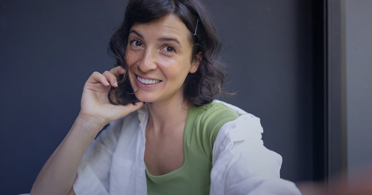 Dropshipping 2026: Sıfır Sermaye ile E-Ticaret Zirvesine Ulaşın! - friendly customer service representative smiling on phone
