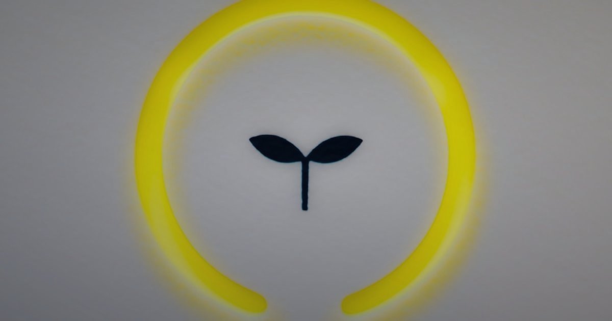 Dropshipping Hataları 2026: Başarısızlığa Yer Yok! Kapsamlı Rehber - question marks surrounding a lightbulb icon