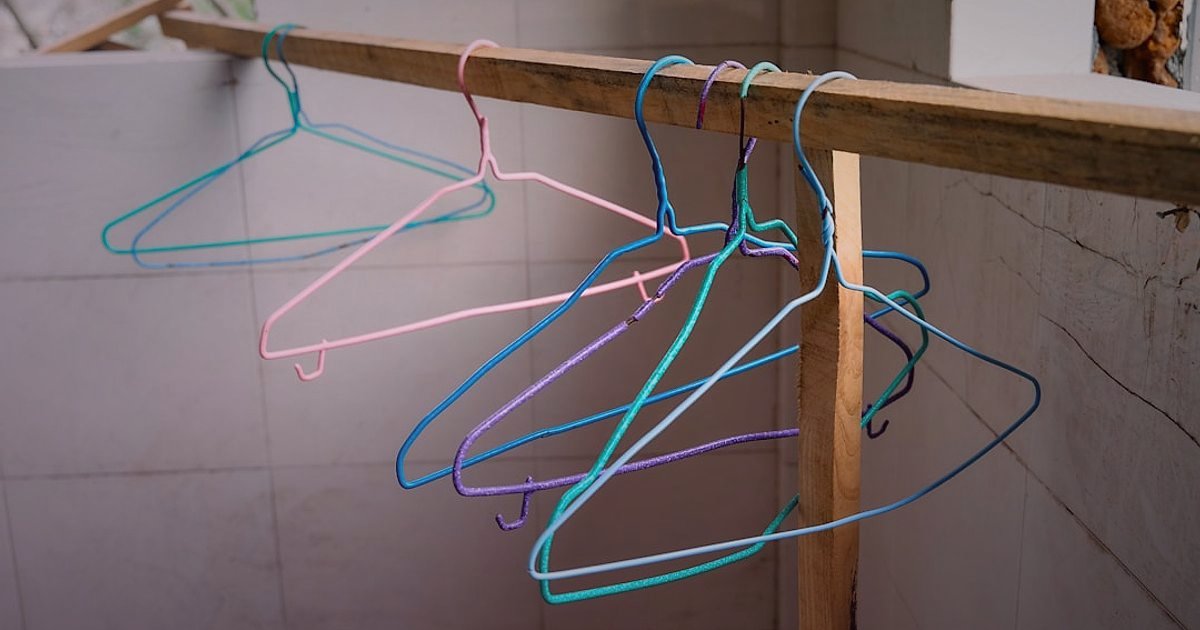 Dropshipping Nedir? Nasıl Yapılır? 2026 Detaylı Rehber - tangled string representing complexity