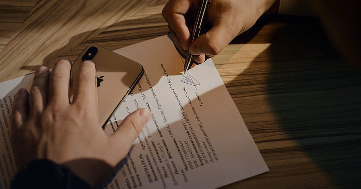 Dropshipping'de Sahte Tedarikçilerden Korunma: 2026 Güvenli Ödeme Yöntemleri - legal contract document fountain pen signing agreement