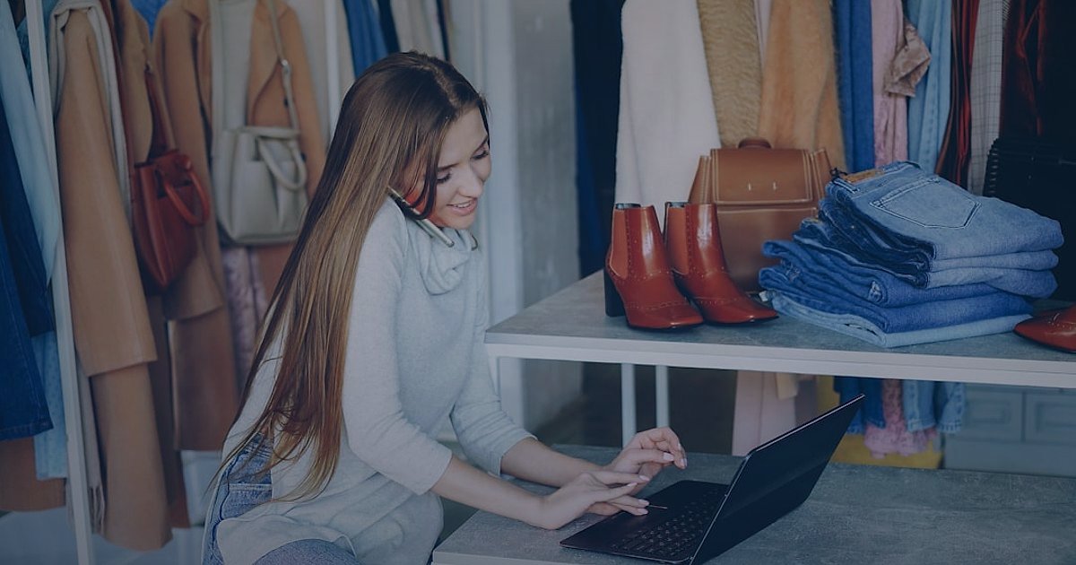 Dropshipping.gen.tr: Tedarikçi Bulma ve Entegrasyonun 2026 Sırları - high-angle view bustling online marketplace interior
