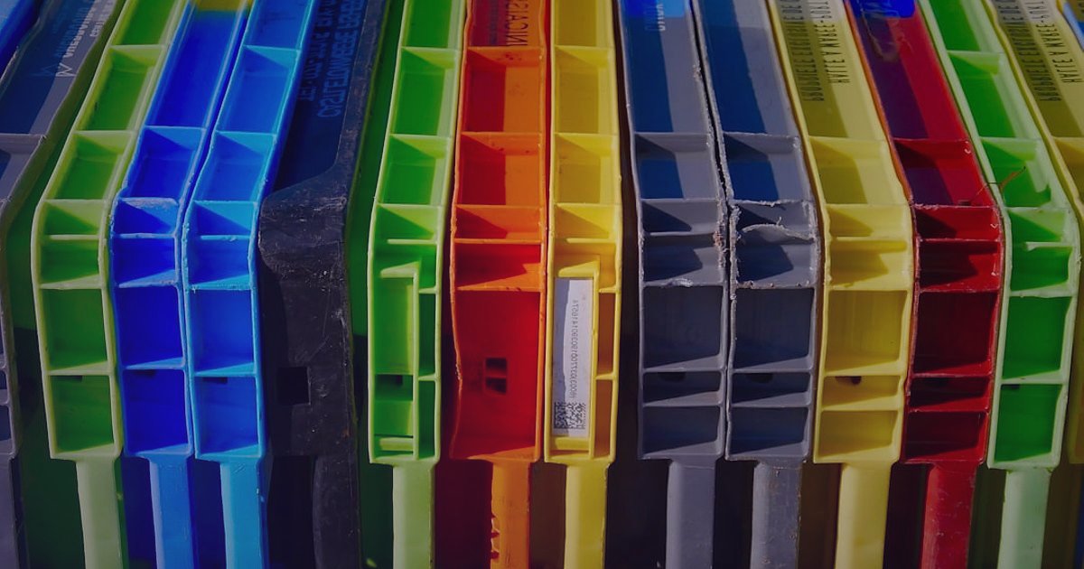 Dropshipping.gen.tr: Tedarikçi Bulma ve Entegrasyonun 2026 Sırları - close-up on stacked colorful product packaging boxes