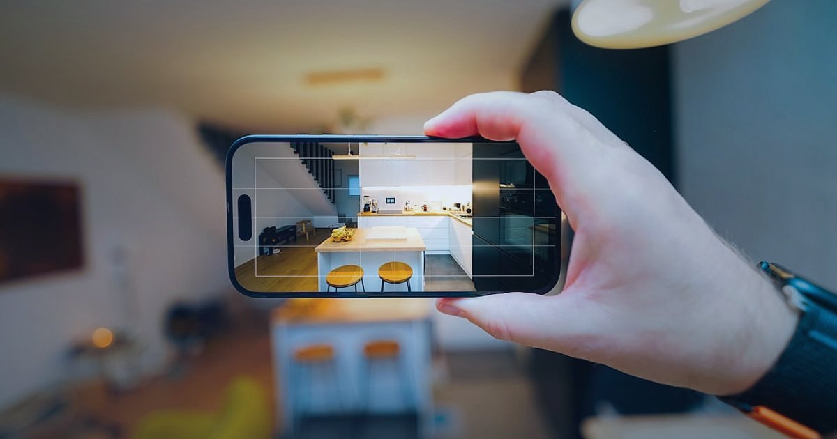 E-Ticaret Trendleri 2026: Dijital Dünyada Rekabette Öne Çıkın! - Person using smartphone augmented reality furniture placement app