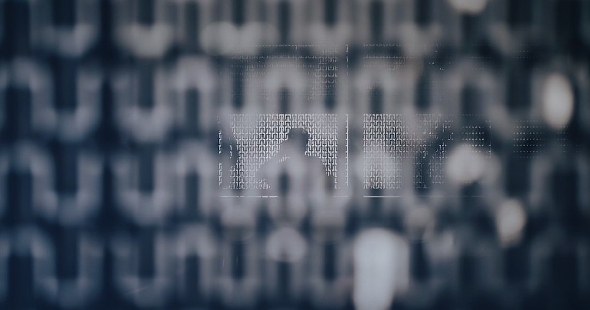 E-Ticaretin Geleceği 2026: Yapay Zeka ve Kişiselleştirme Devrimi - Secure padlock icon overlaying digital data streams