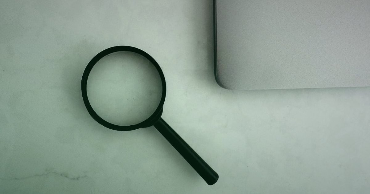 E-Ticaretten Cayma Hakkı ve Tüketici Hakları: 2026 Rehberi - legal document review magnifying glass