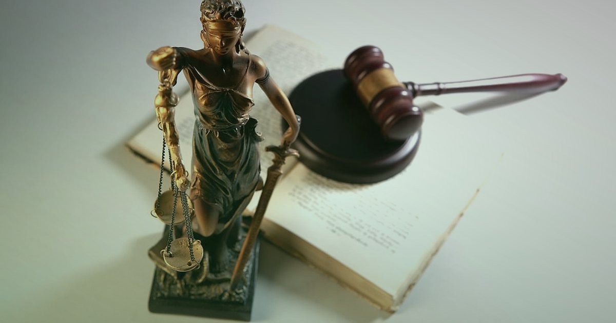 E-Ticaretten Cayma Hakkı ve Tüketici Hakları: 2026 Rehberi - judge gavel legal scales justice symbol