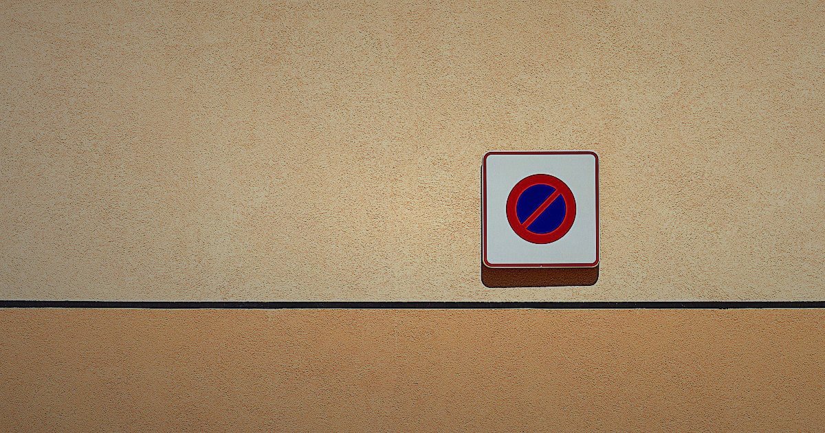 ETBİS Kaydı Nedir? E-Ticaret İçin Zorunlu Mu? 2026 Güncel Bilgi - warning sign with a red circle and a diagonal line