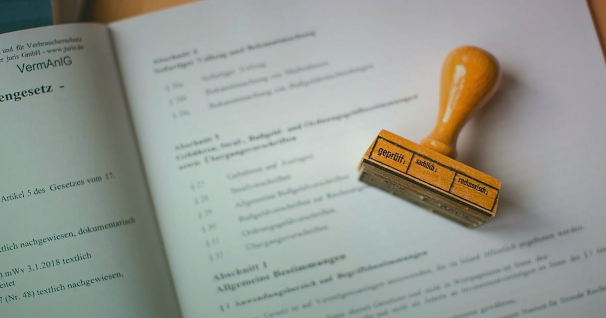Güneş Kremi Satışında Başlangıç Hataları: 2026'da Kaçınmanız Gerekenler - official document with stamp and pen legal regulation