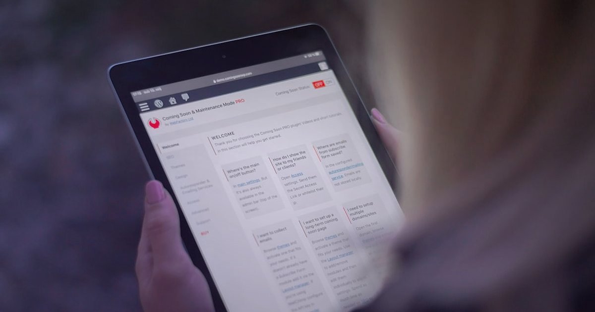 Hepsiburada Dropshipping 2026: Kârlı Başlangıç ve Başarı Rehberi - close-up of a hand holding a tablet displaying a list of verified supplier profiles and ratings