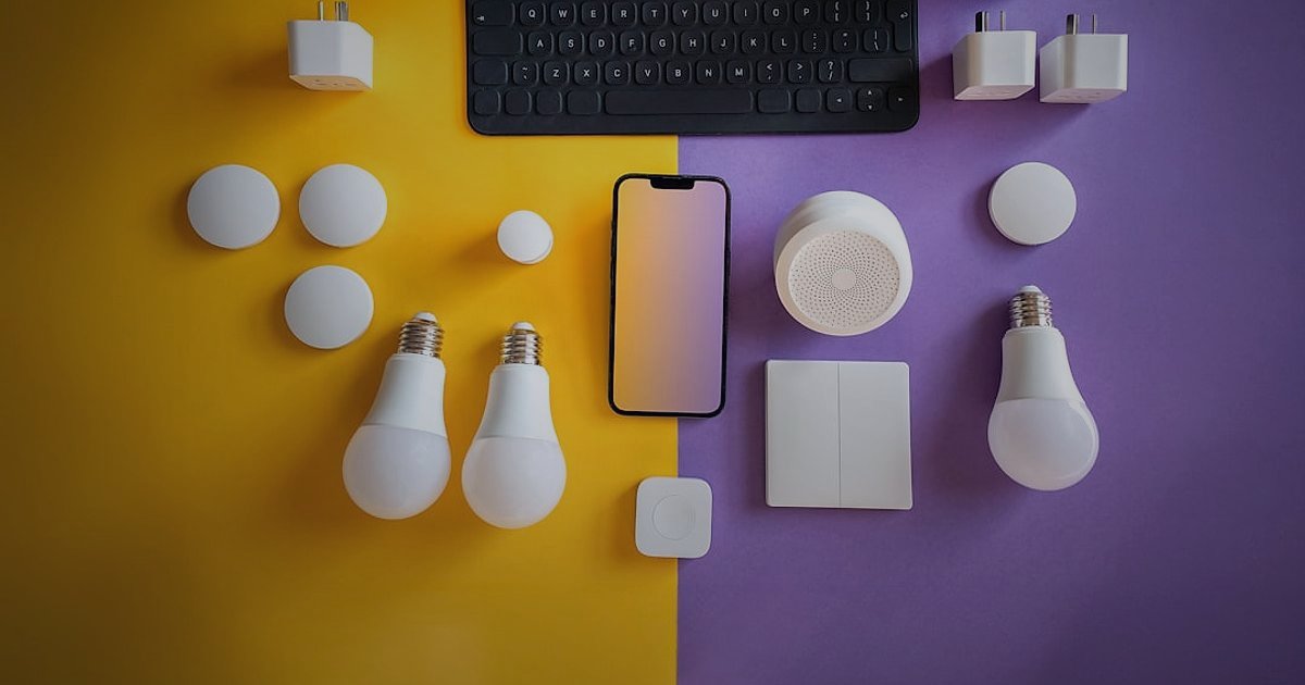 Hepsiburada'da Satıcı Olma 2026: Adım Adım Başlangıç Rehberi - neat arrangement of diverse product boxes on a clean white background