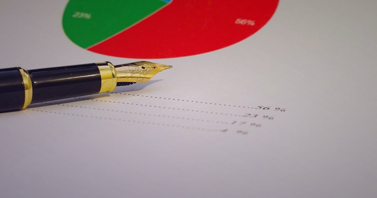 Kârlı Saç Tokası & Aksesuar Dropshipping: 2026 Tedarikçi Doğrulama Rehberi - magnifying glass over a supplier contract document with pen