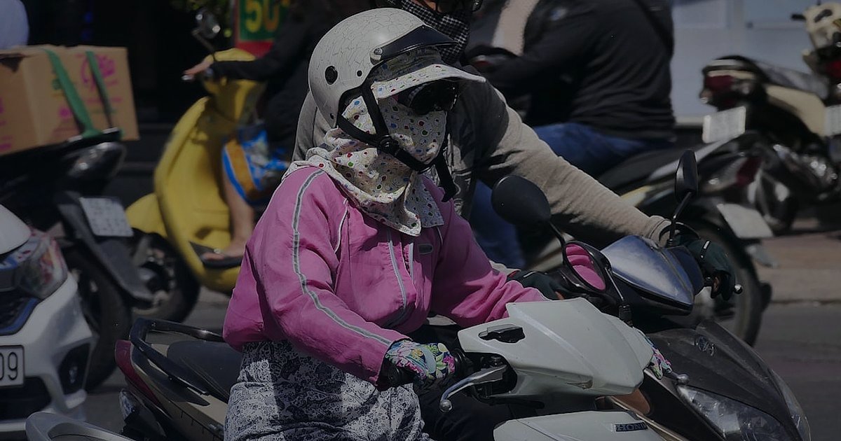 Motosiklet Giyim Alıcısını Çözmek: 2026'da Kimler, Neden Alıyor?