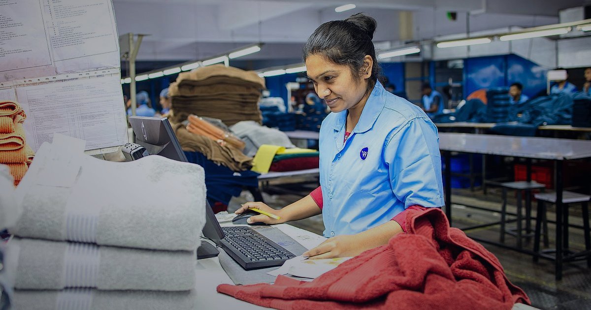 Müşteri Güveniyle Büyüyün: Bebek Arabası & Oto Koltuğu İade Süreçleri Yönetimi 2026 - quality control checking baby car seat factory