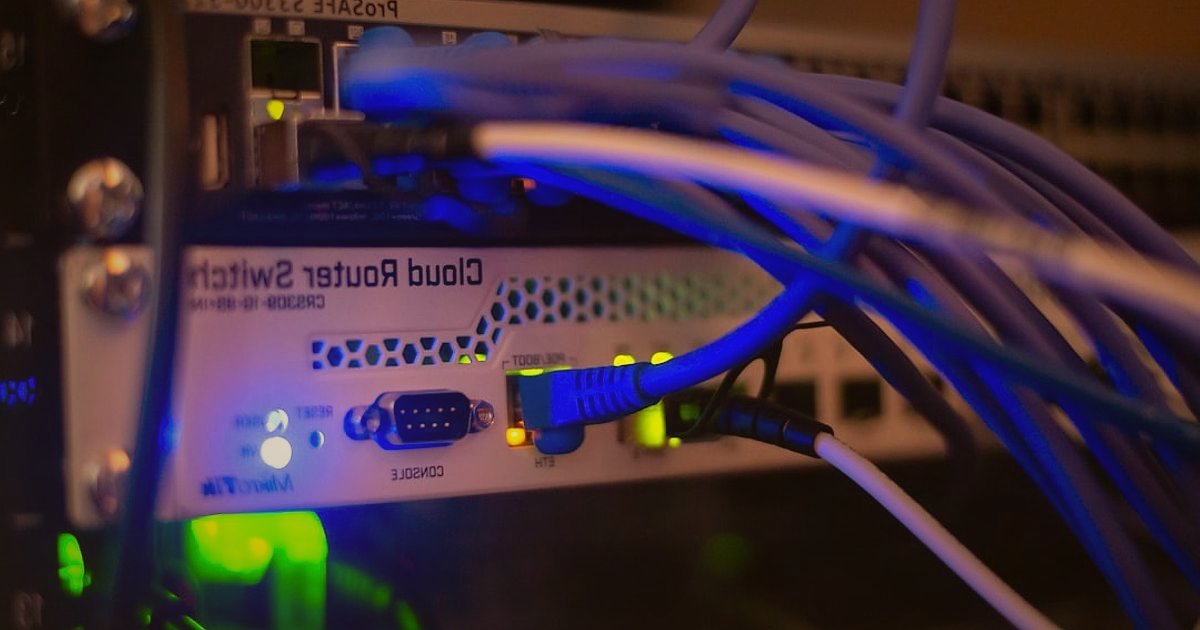 N11 Mağaza Açma Rehberi 2026: Adım Adım Satışlarınızı Patlatın! - network of interconnected computers and servers