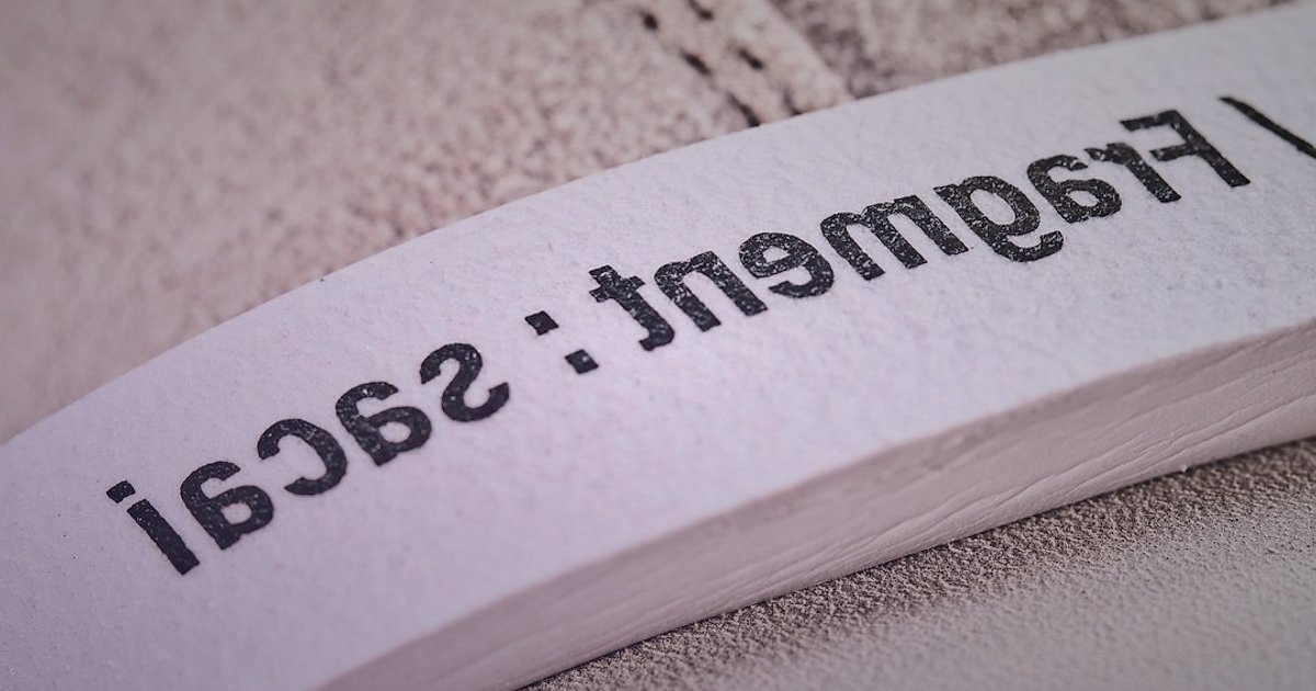 Outdoor Ayakkabı Satışında Hukuki Labirent: ETBİS'ten Etiketlere 2026 Rehberi - close-up of shoe label showing material composition symbols