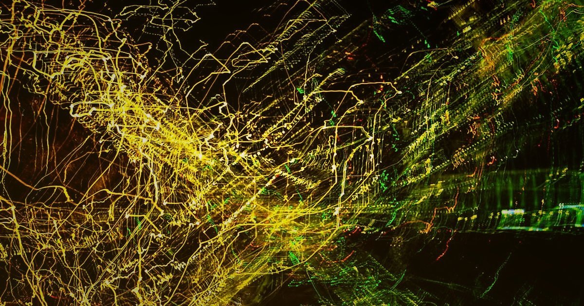 Pazaryeri Komisyon Oranları 2026: En Karlı Seçenekleri Keşfedin - abstract futuristic network visualization with glowing nodes