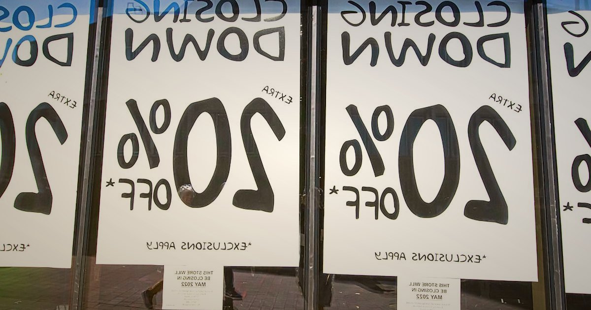 Pazaryeri Komisyon Oranları 2026: En Karlı Seçenekleri Keşfedin! - close-up of various percentage signs on a dark background