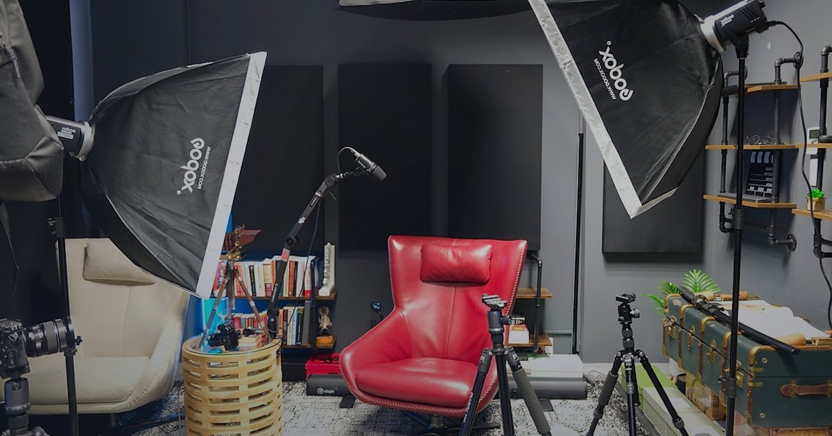 Pazaryeri Mağaza Optimizasyonu 2026: Satışları Katlayan En Yeni Taktikler - close-up view high-quality product photography studio setup