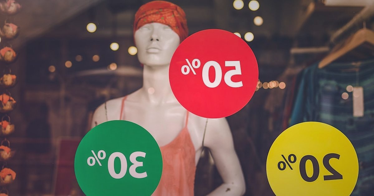 Pazaryeri Mağaza Optimizasyonu: 2026'da Satışları Uçuracak Stratejiler - vibrant graphic displaying various discount percentage symbols