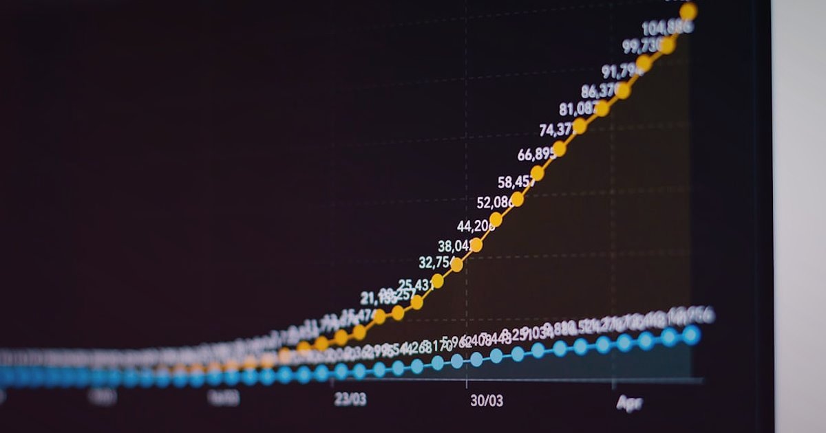 Pazaryeri Satışlarını Katlayın: 2026'da Rekabette Öne Çıkma Rehberi - graphic of upward trending sales chart with arrow