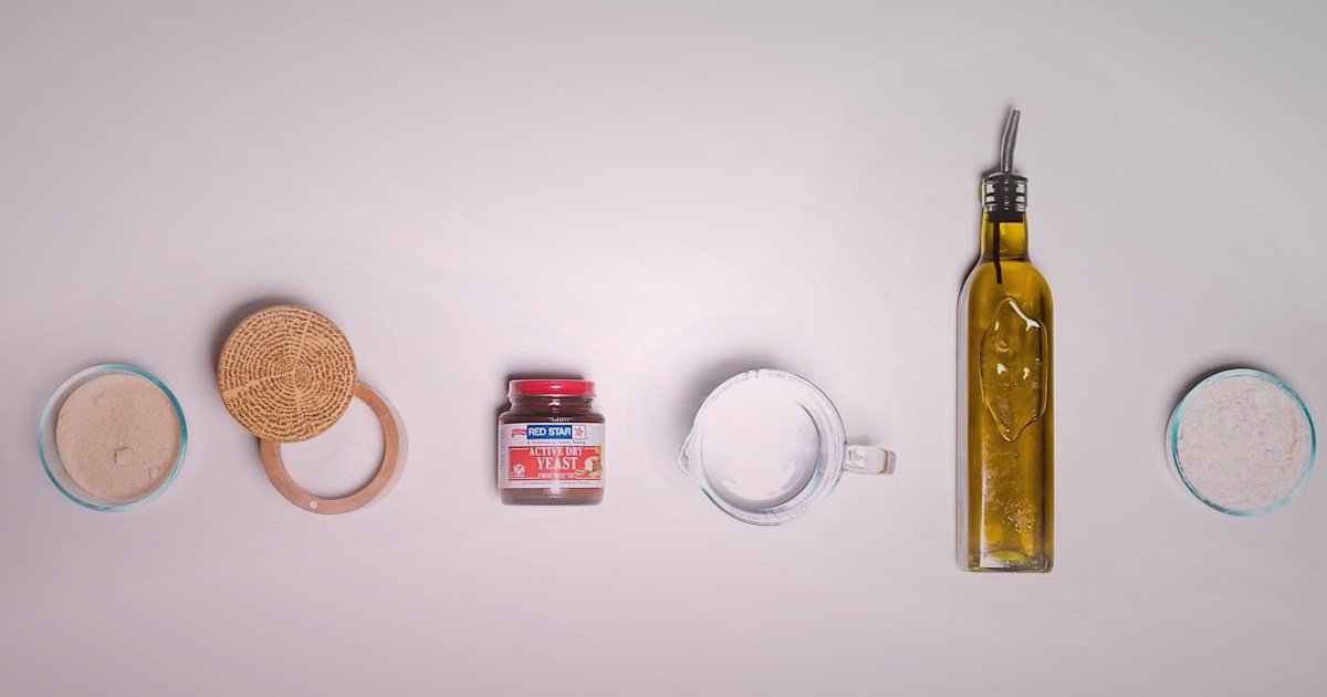 Pazaryeri Satışlarını Katlayın: 2026'da Rekabette Öne Çıkma Stratejileri - meticulous arrangement of diverse product samples on clean white background