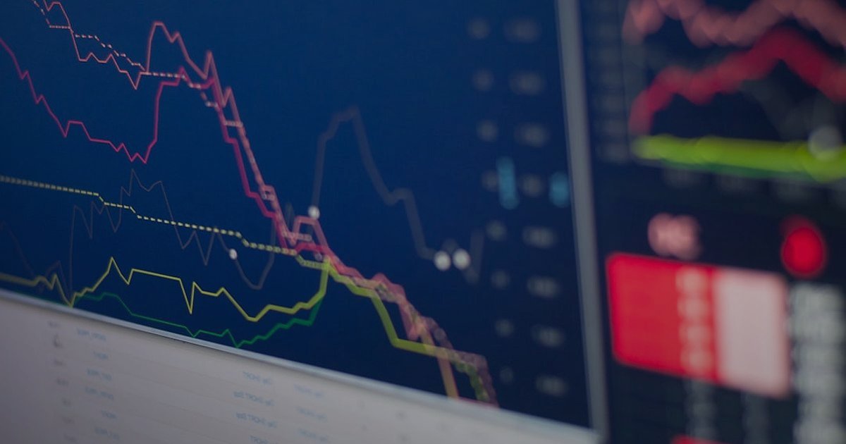 Pazaryeri Satışlarını Katlayın: 2026'da Rekabette Öne Çıkma Stratejileri - dashboard with various charts and graphs displayed on multiple monitors