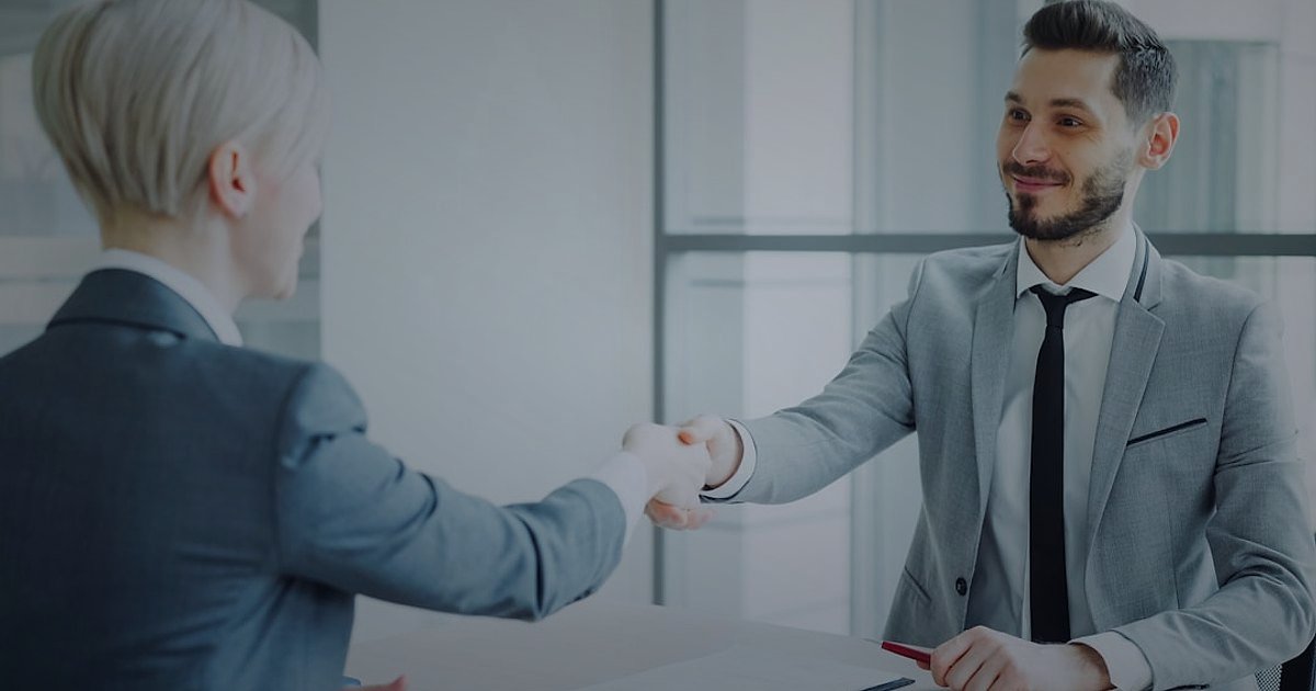 Pazaryeri Ürün Listeleme 2026: Satışları Patlatan SEO Teknikleri - handshake agreement document signing office meeting