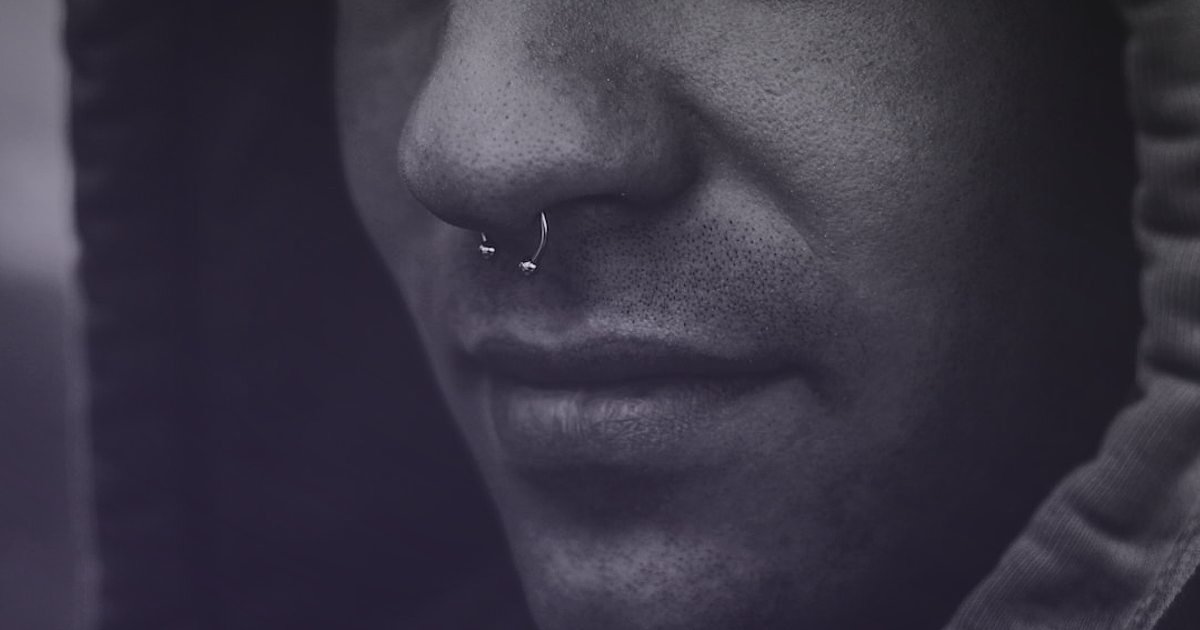 Piercing Satışında Yasal Uyum: ETBİS, Sözleşmeler ve Etiket Kuralları 2026