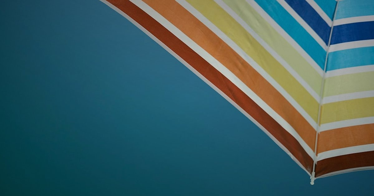 Şemsiye Satışında Yeni Başlayanların 5 Ölümcül Hatası (2026) - multiple high-resolution product photos of a single umbrella from different angles
