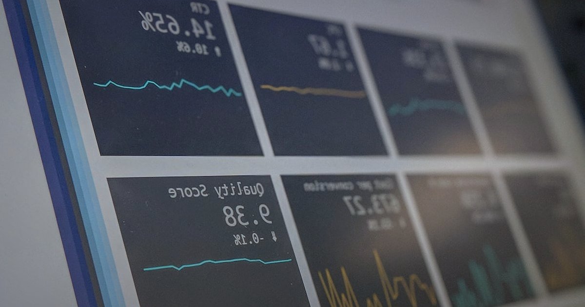 Sıfır Baş Ağrısı: Buji İade ve Değişim Süreçleri Yönetimi 2026 - ecommerce dashboard showing return rate analytics