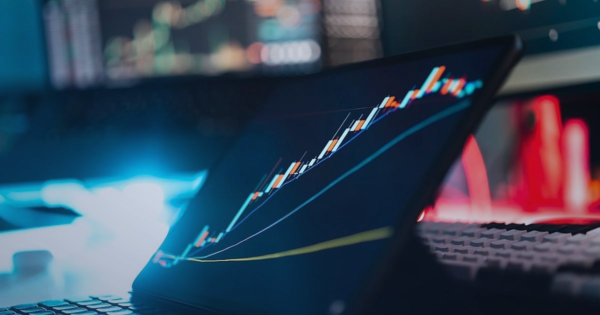 Trendyol Entegrasyonu 2026: E-Ticarette Zirveye Çıkan Stratejiler - graph showing upward sales trend laptop screen