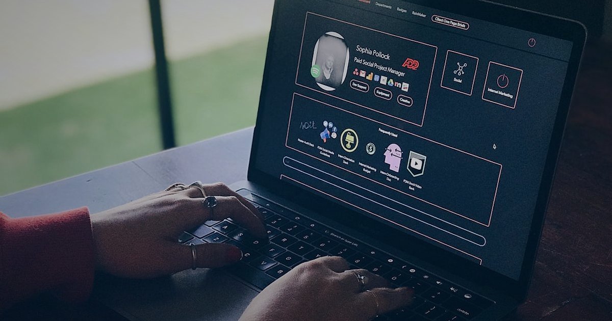 Trendyol Mağaza Açma 2026: Adım Adım Başarı Rehberi - person creating social media content on laptop