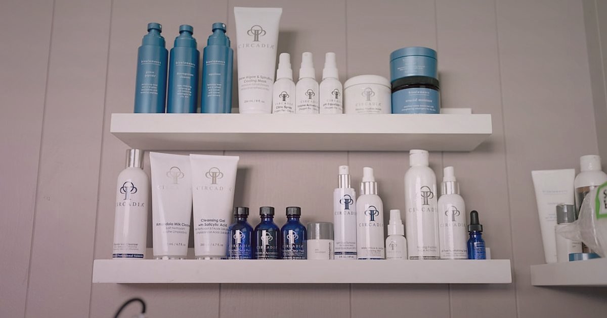 Türkiye Dropshipping Tedarikçileri 2026: Stoksuz Satışta Güvenilir Partnerler - diverse product range neatly arranged on shelves