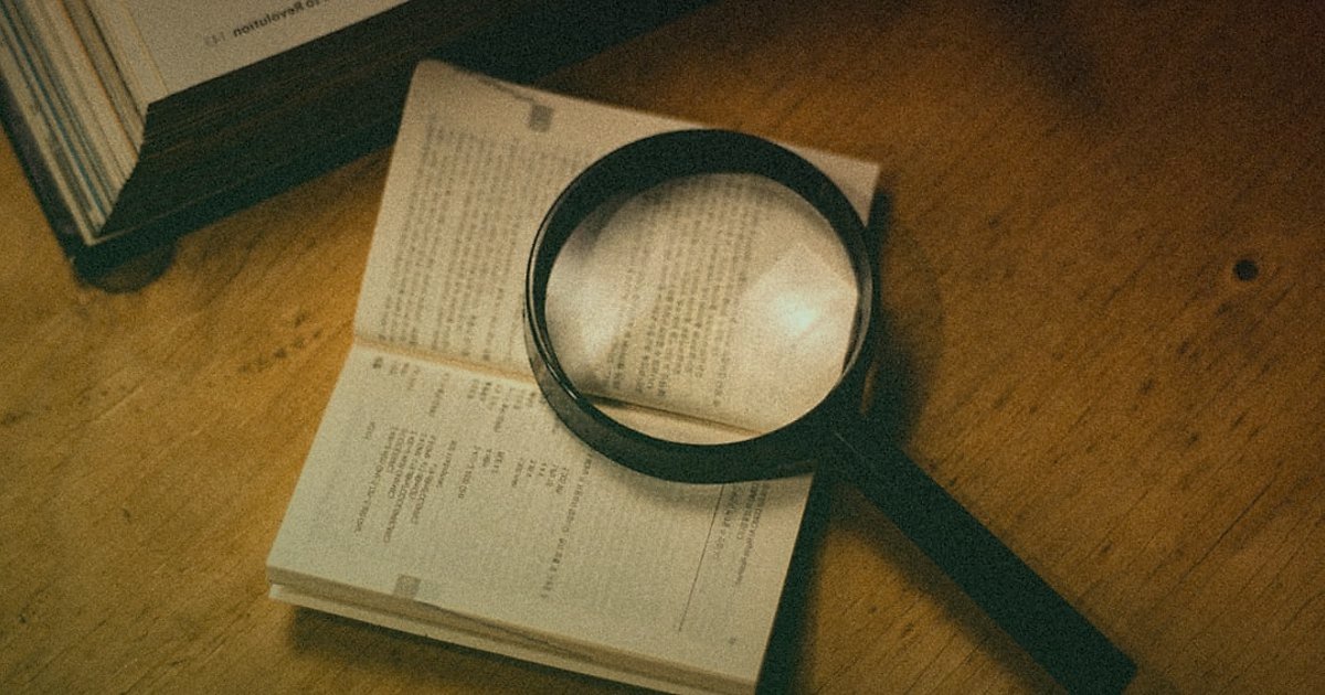 Yüzey Temizleyici Kargo Sırları: 2026'da Hasarsız Teslimat Stratejileri - legal documents and regulations on a desk with a magnifying glass